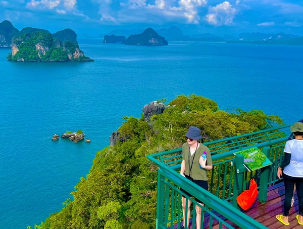 Hong Island 360 viewpoint